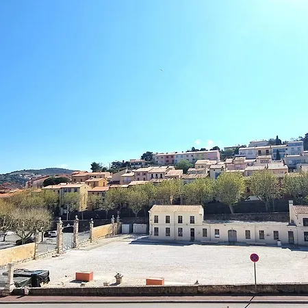 En Duplex 4 Couchages Au Coeur De Port-vendres, Face A La Place De L'obelisque - Fr-1-309-337 * Port Vendres